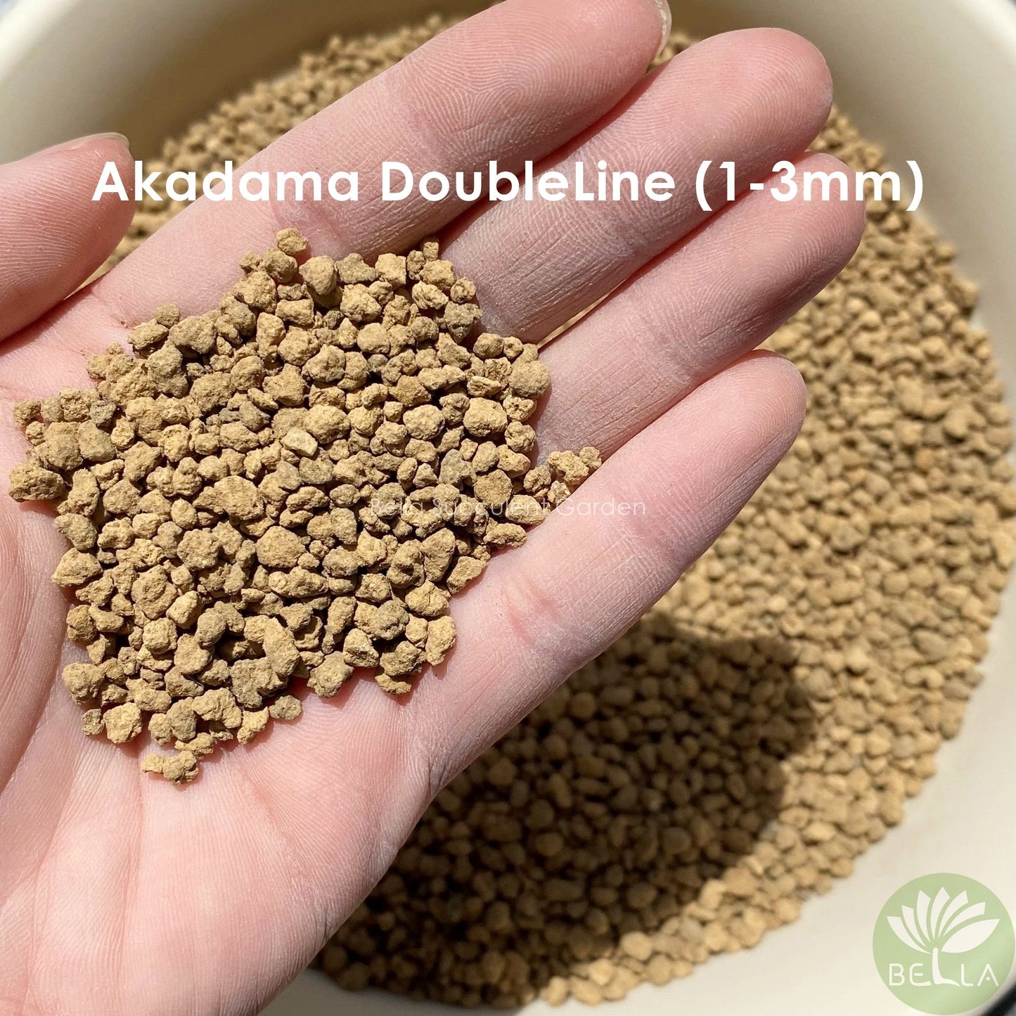 赤玉土 (Akadama)